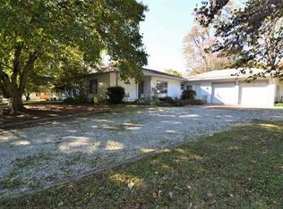 6133 Grand River Rd, Newburgh, IN 47630