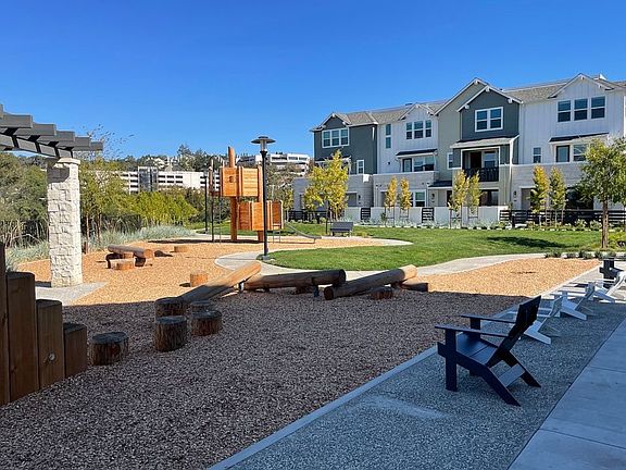 5th image of 465 Semillon Ln