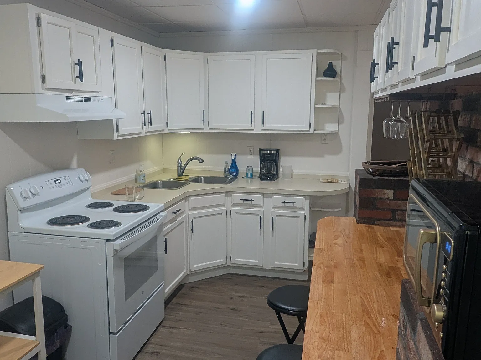 1 bed, 710 sqft, $2,300 — Photo 3