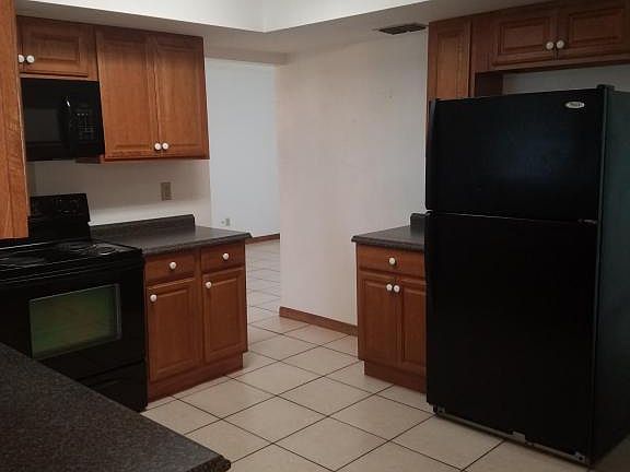 4th image of 638 Sweetwood Dr
