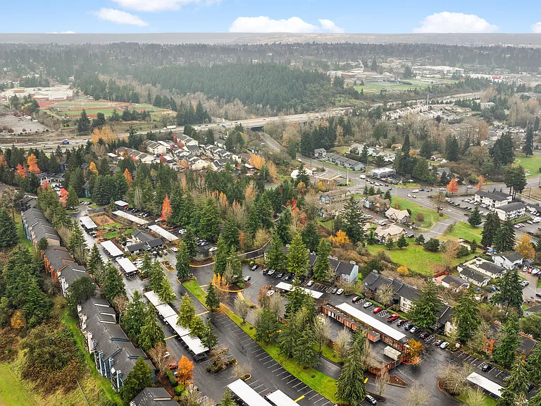 Lodge at Madrona Ridge — Photo 17