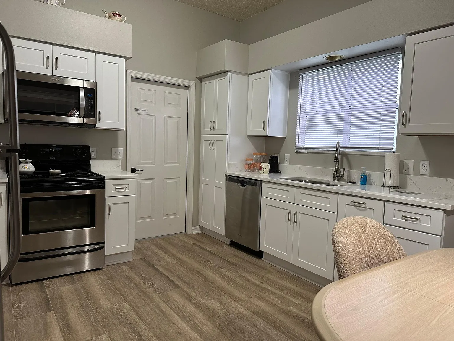 3 bed, 1486 sqft, $2,400 — Photo 4