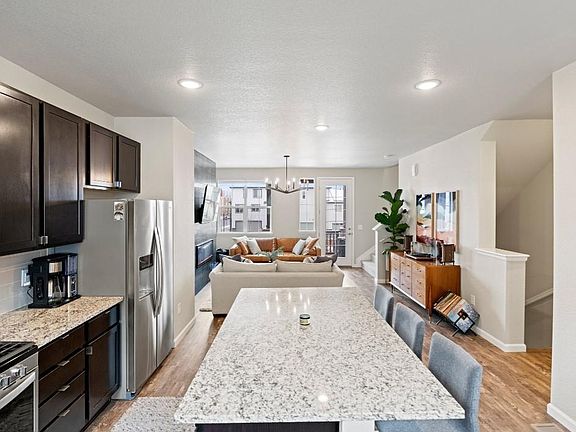 5th image of 1340 Hoyt St #3