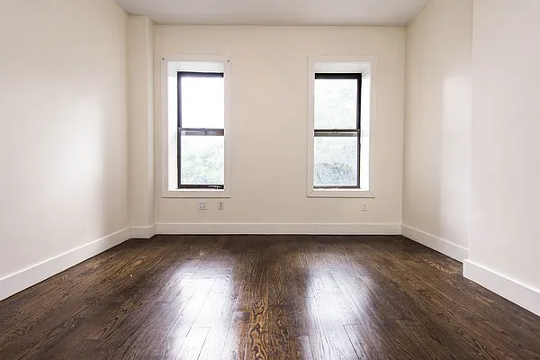 Rented by Nooklyn NYC LLC | media 43