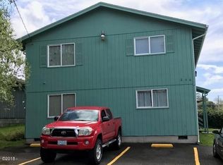 246 NE 3rd St, Newport, OR