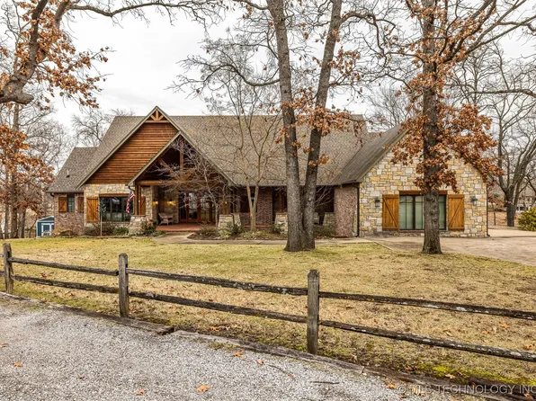58980 E 290th Rd, Grove, OK 74344