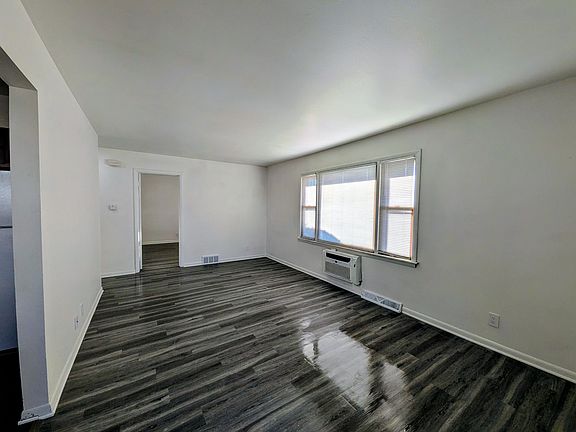 2nd image of 1212 Lexington Way APT 1