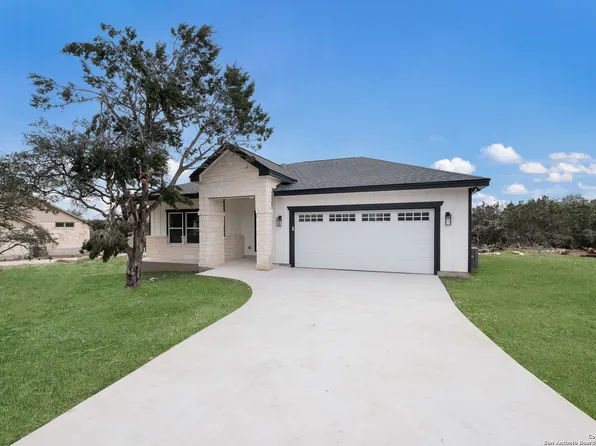 1496 COTTONWOOD RD, Fischer, TX 78623