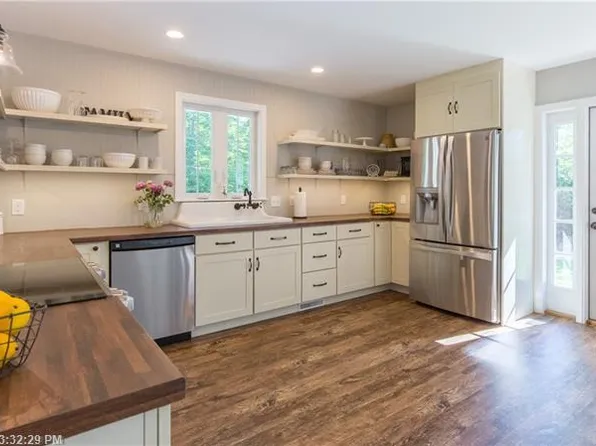 102 Johnson Rd, Gray, ME 04039
