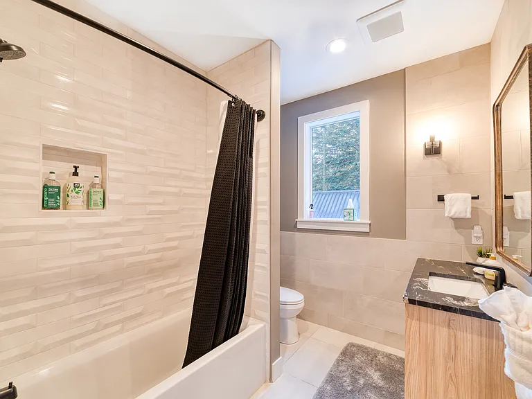340 Snoqualmie Dr — Photo 12