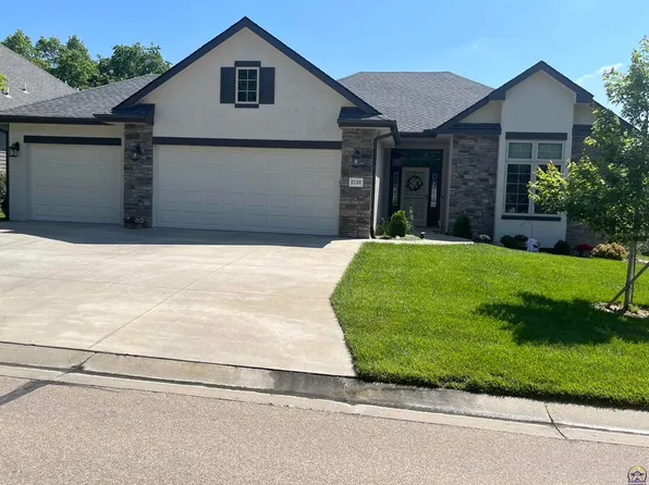 2130 SW Millers Glen Dr, Topeka, KS 66614