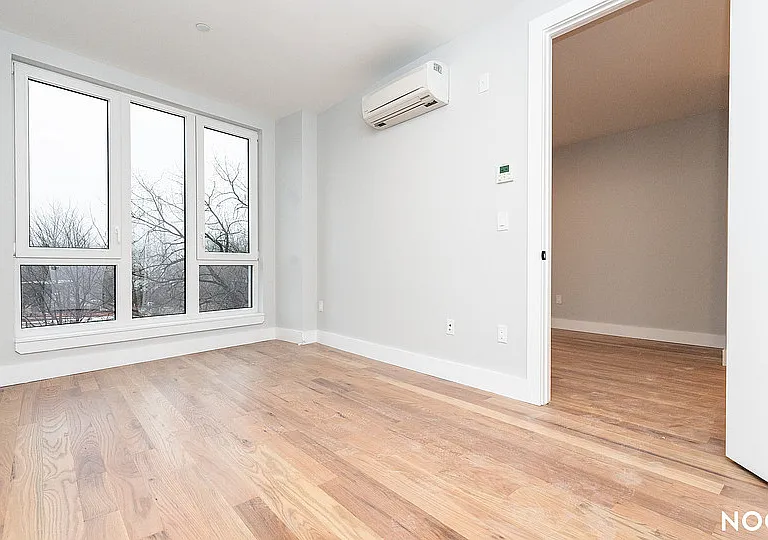 31-61 Vernon Blvd #2M — Photo 9