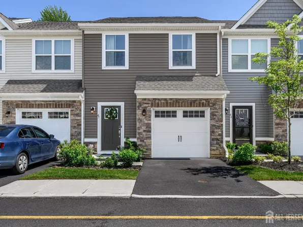 45 Athens Way, Cliffwood, NJ 07721
