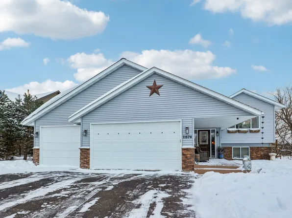 11576 Bristol Rd, Chisago City, MN 55013