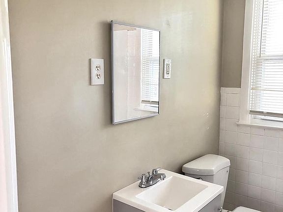 5th image of 197 Kinsley Rd