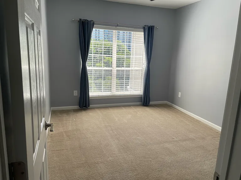 4550 Strutfield Ln — Photo 4