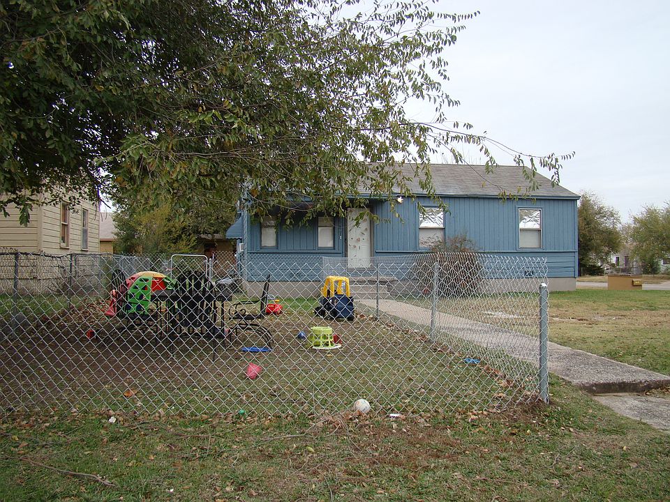 1st image of 647 E 45th Pl N