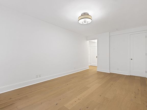 5th image of 220 W 24th St #2201P