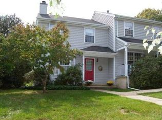1 Eaton Ct, Hopewell, NJ 08525