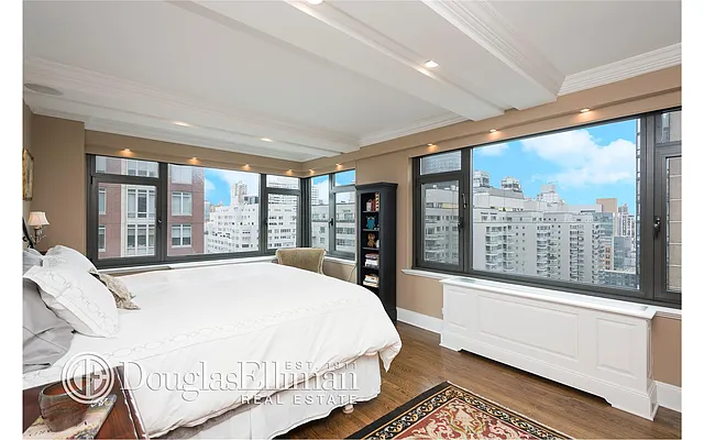 Sold by Douglas Elliman | media 24