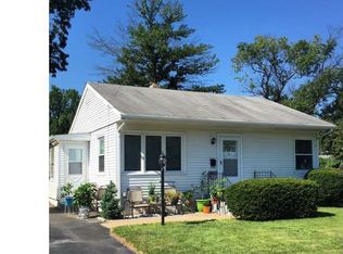 6 Downing Rd, Ewing, NJ 08628