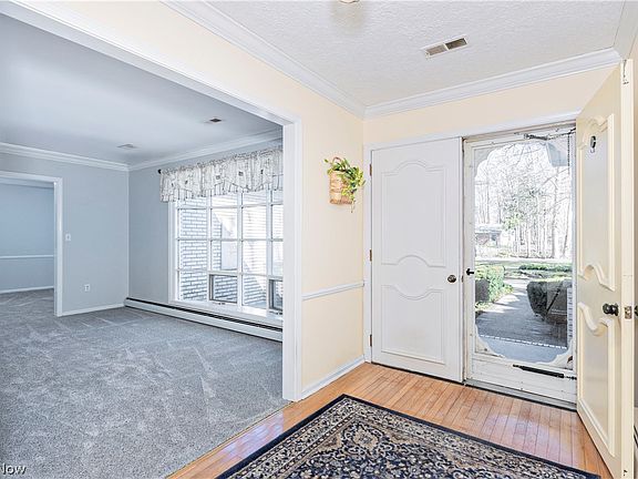 3rd image of 14988 Surrey Downs Dr