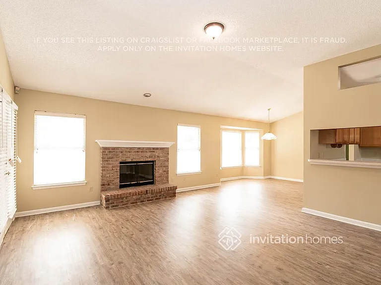 1737 Chalet St — Photo 5