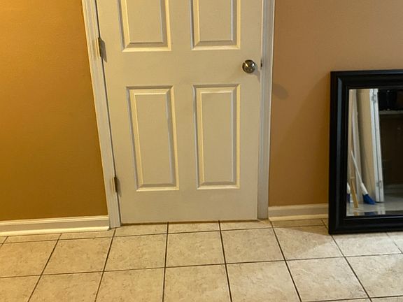 4th image of 108 Passage Dr #B