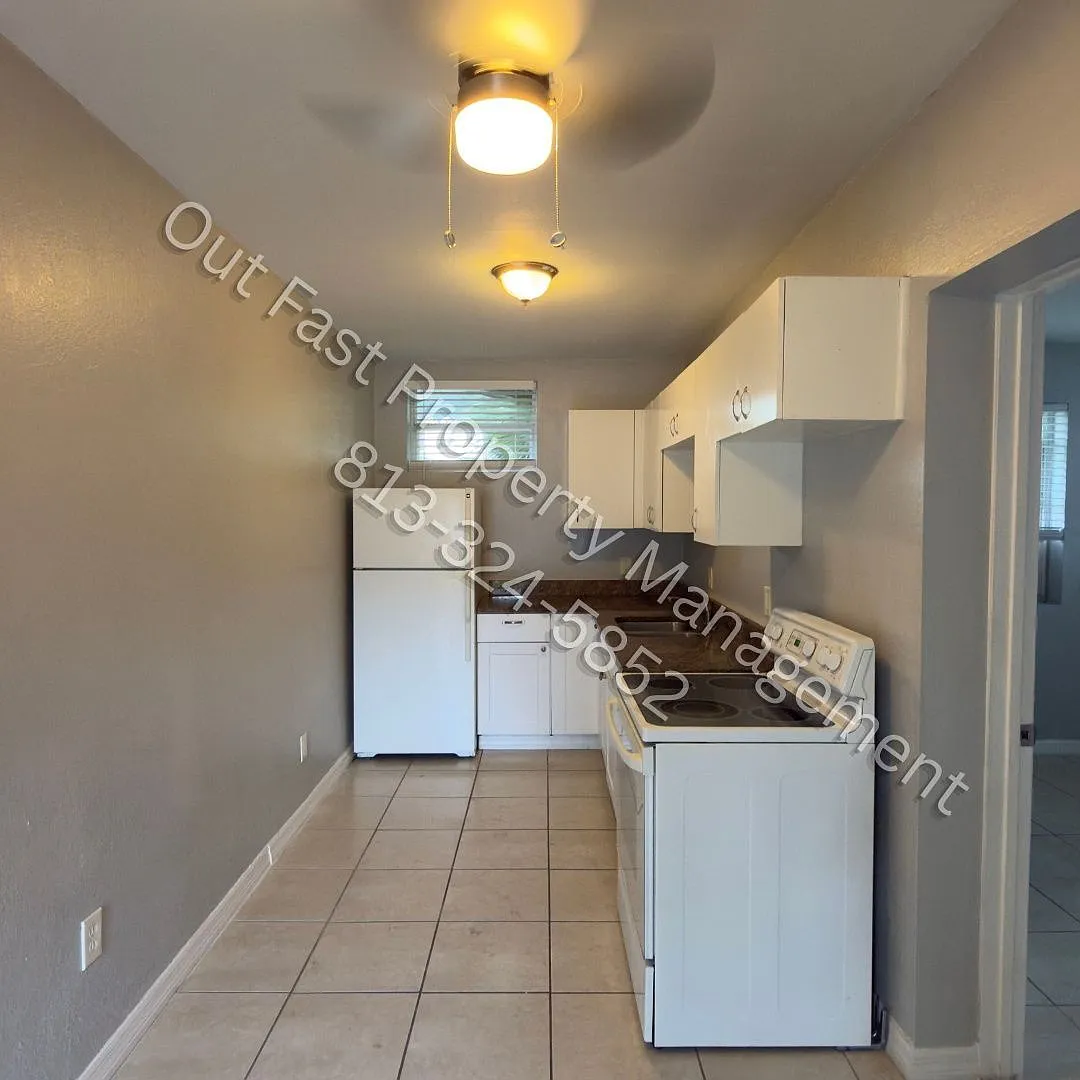 Studio, 1.0 bath, 400 sqft, $995 — Photo 2