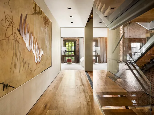 80 Washington Place image 11 of 26