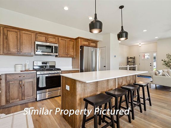 4th image of 4620 Preston Ln