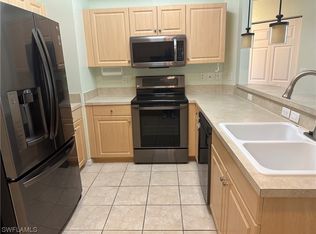 1083 Winding Pines Cir UNIT 201, Cape Coral, FL 33909