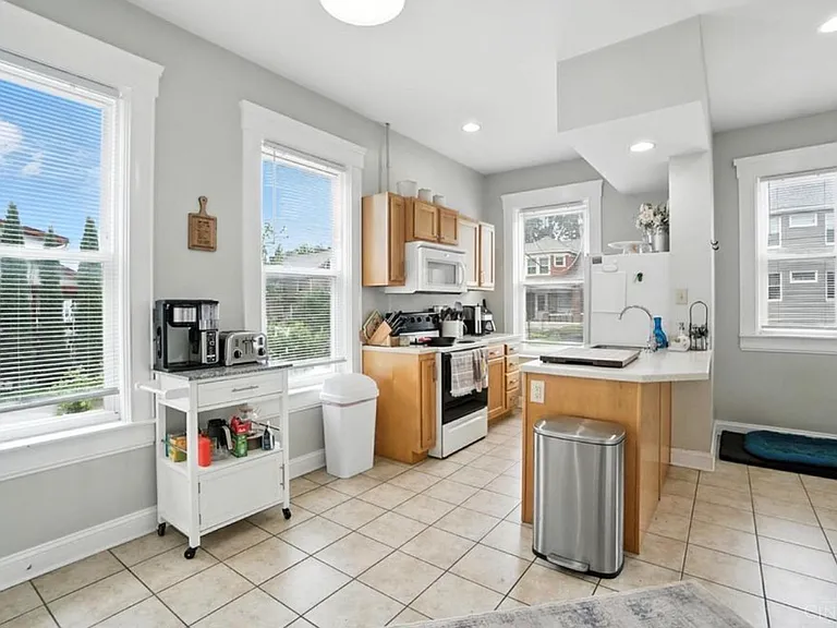 4002 Floral Ave #4002 — Photo 18