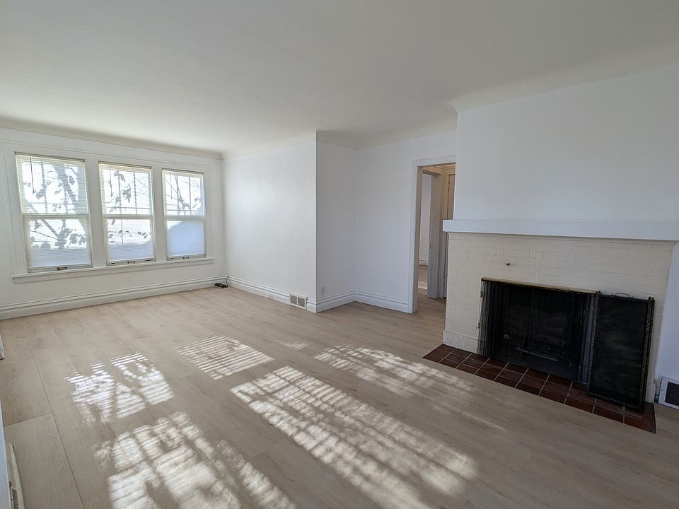 3131 E Superior St Duluth MN Zillow