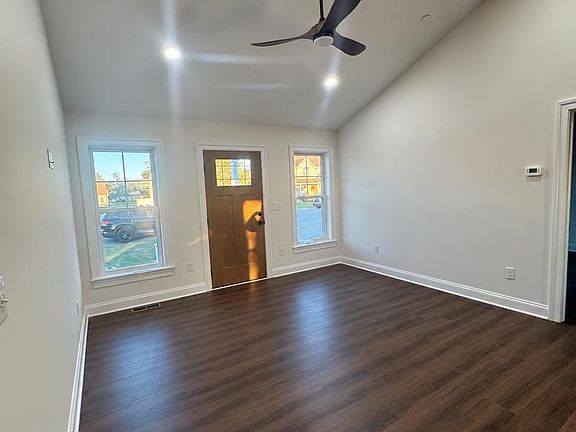 4th image of 118 Willow Dr