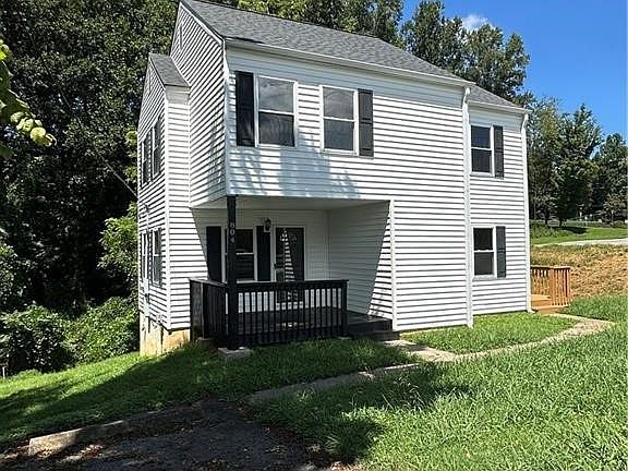 2nd image of 804 Elizabeth Street