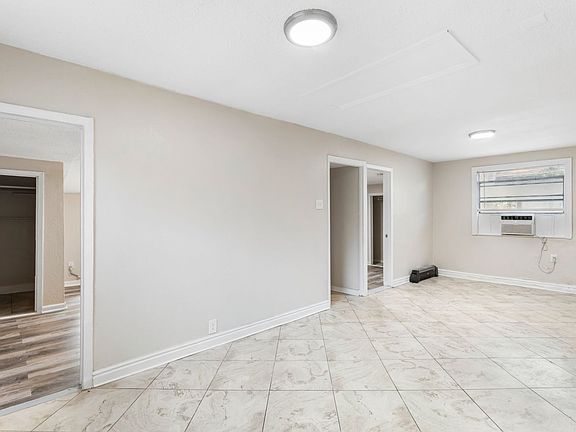 5th image of 8414 Huntley Ave