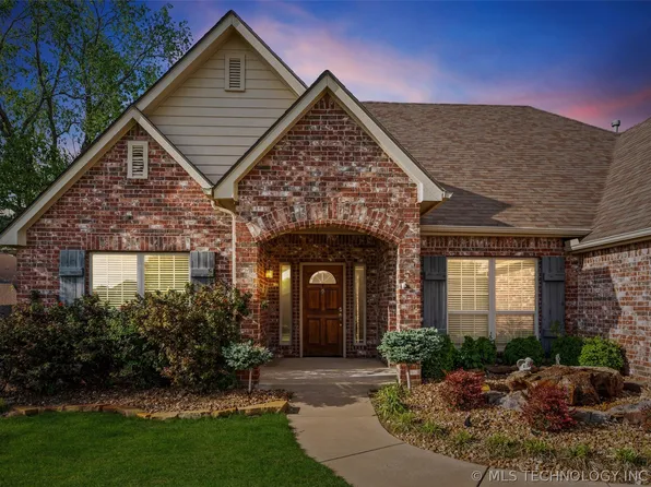 5800 Tower Ct, Bartlesville, OK 74006