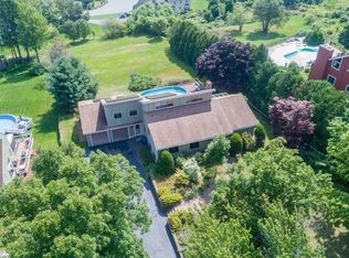 174 Legate Hill Rd, Leominster, MA 01453