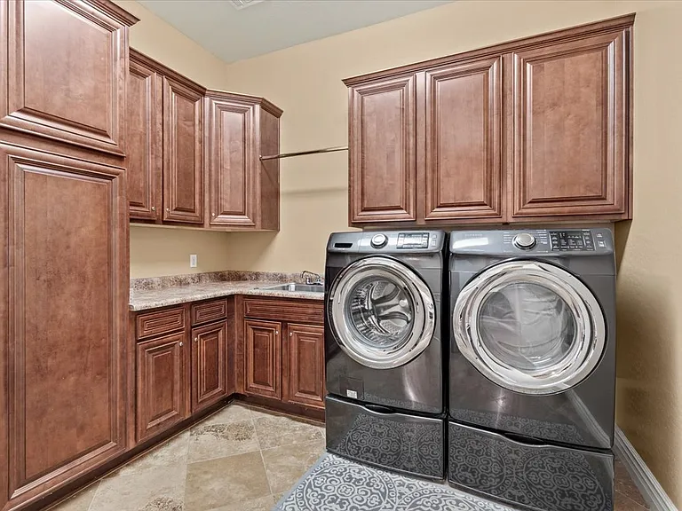 4053 E Thunderheart Ct — Photo 47