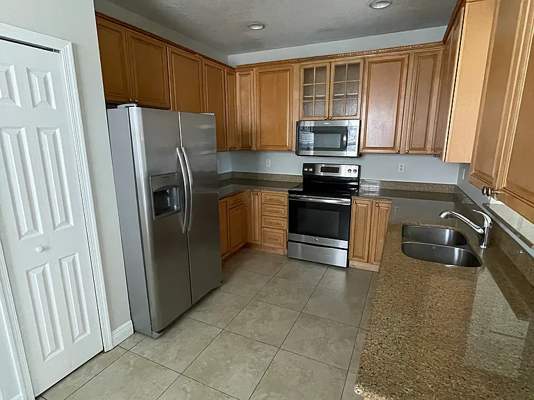 4661 Georgia Pines Dr — Photo 1