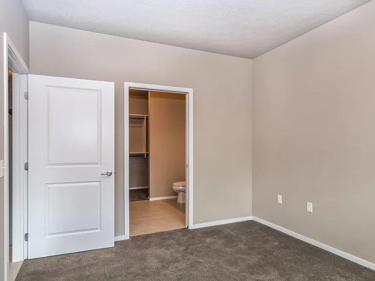 Edgerton Place Apartments — Photo 31