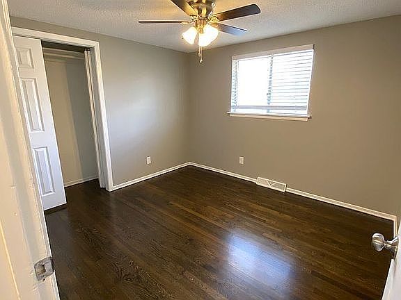 1st image of 5135 N Bellaire Ave #5135