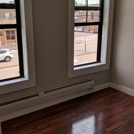 5th image of 216 1/2 S Minnesota Ave APT 1