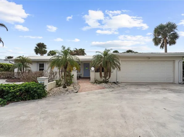 1360 Aqua View Ln, Englewood, FL 34223