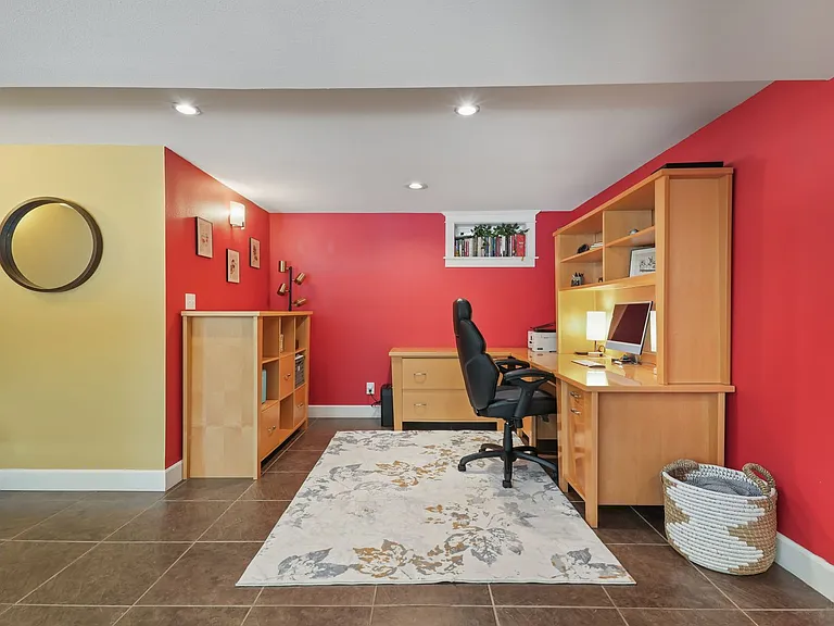 5530 SW Logan Ct — Photo 24