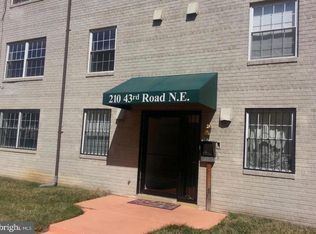 210 43rd Rd NE APT 103, Washington, DC 20019