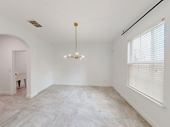 5th image of 14928 Honeycrisp Ln