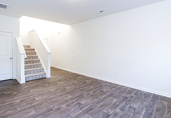 5th image of 14158 Clayborn St