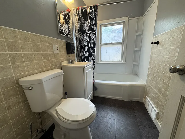 813 3rd Ave #2R — Photo 6